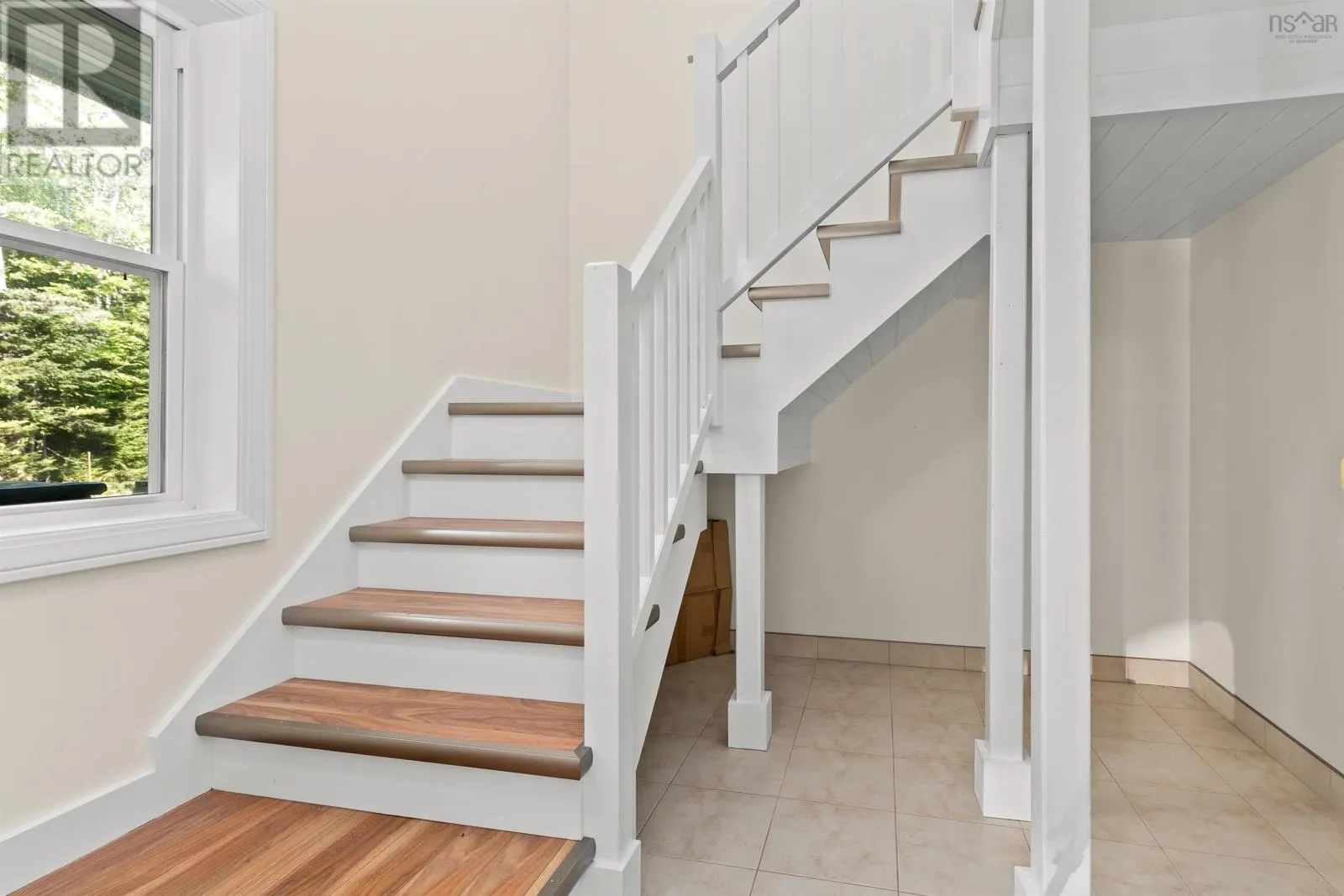 1 440 Upper Blandford Road