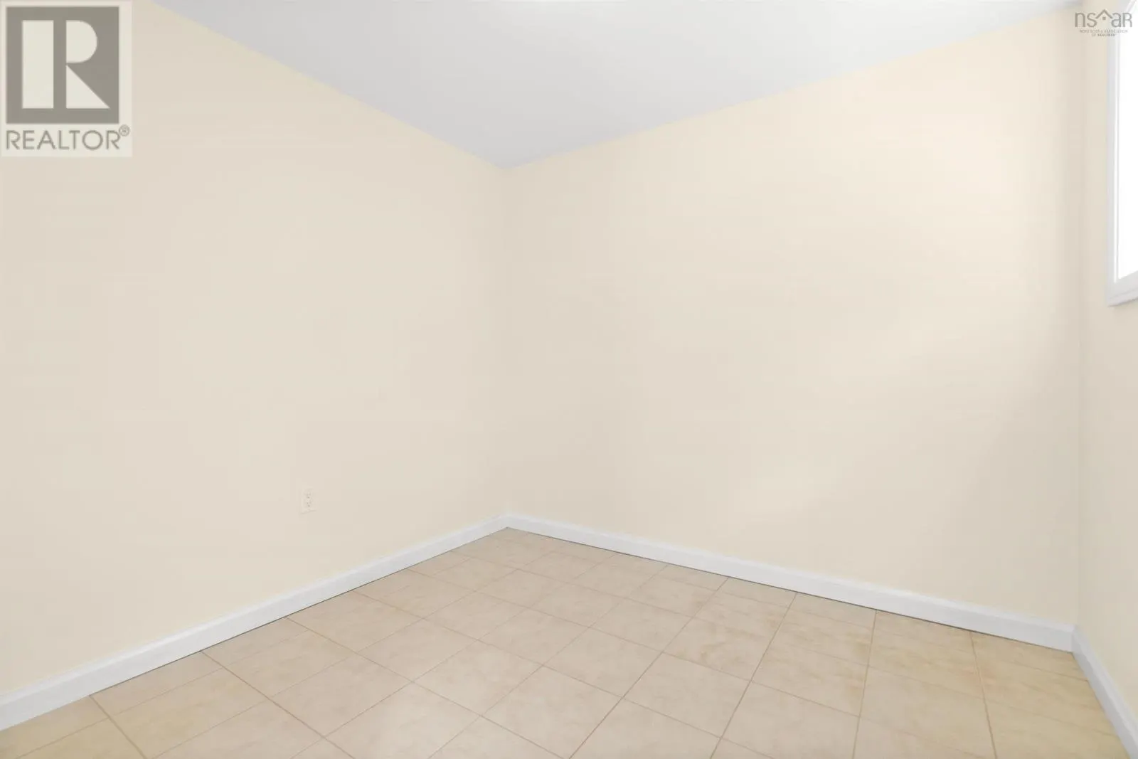 1 440 Upper Blandford Road