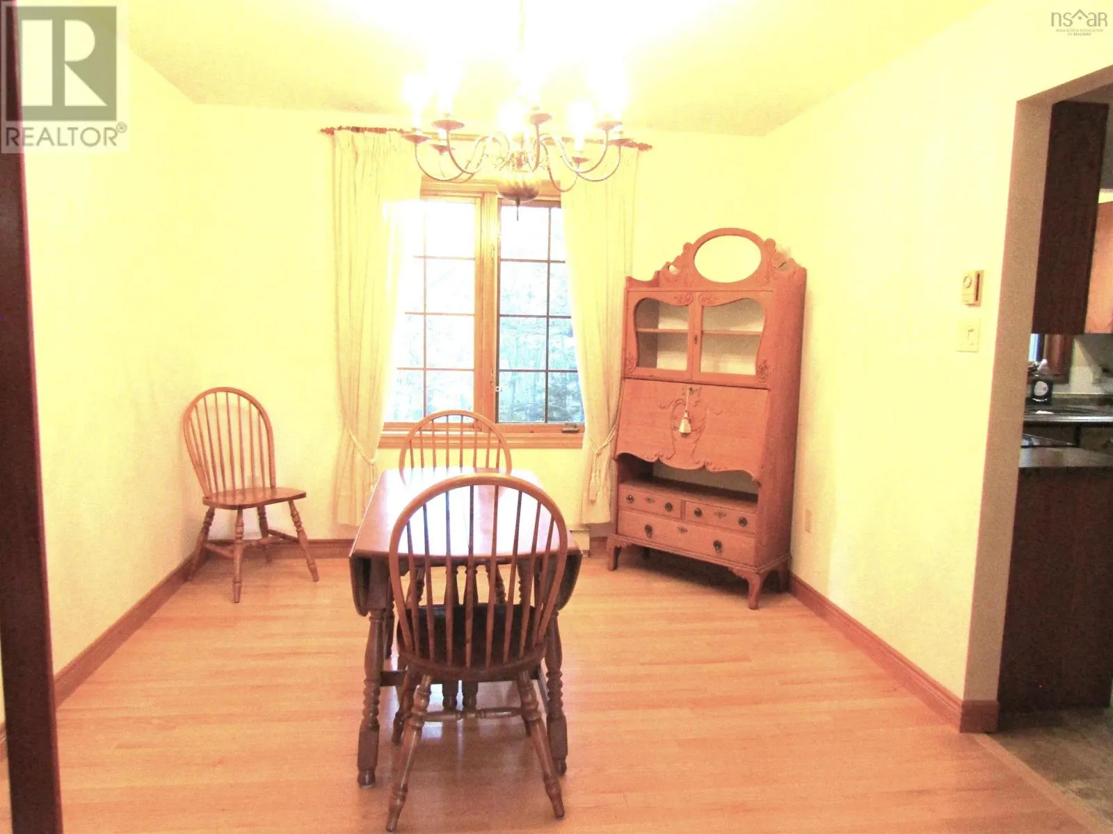 10 Amberwood Court