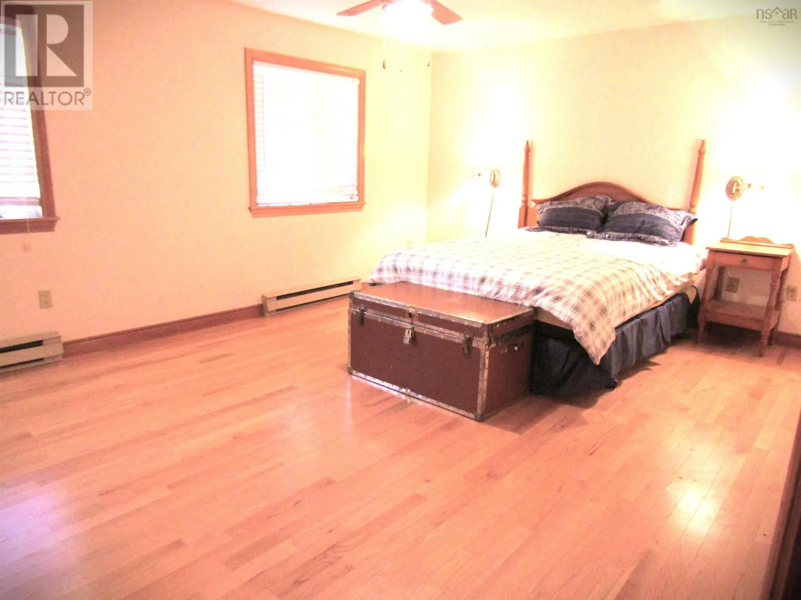 10 Amberwood Court