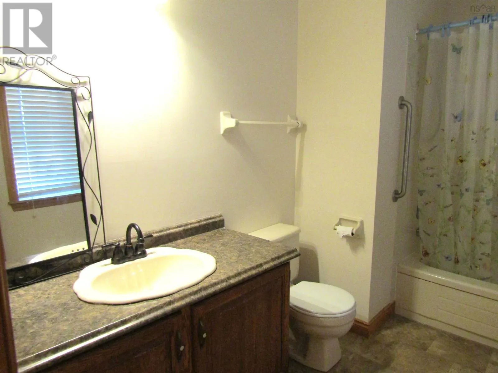 10 Amberwood Court