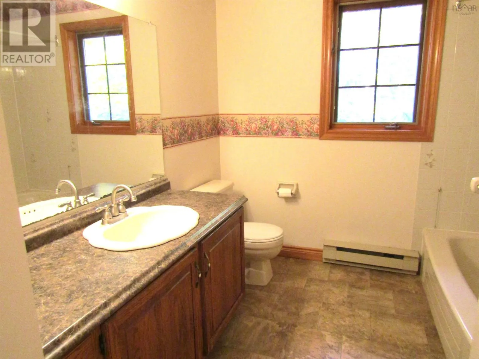 10 Amberwood Court