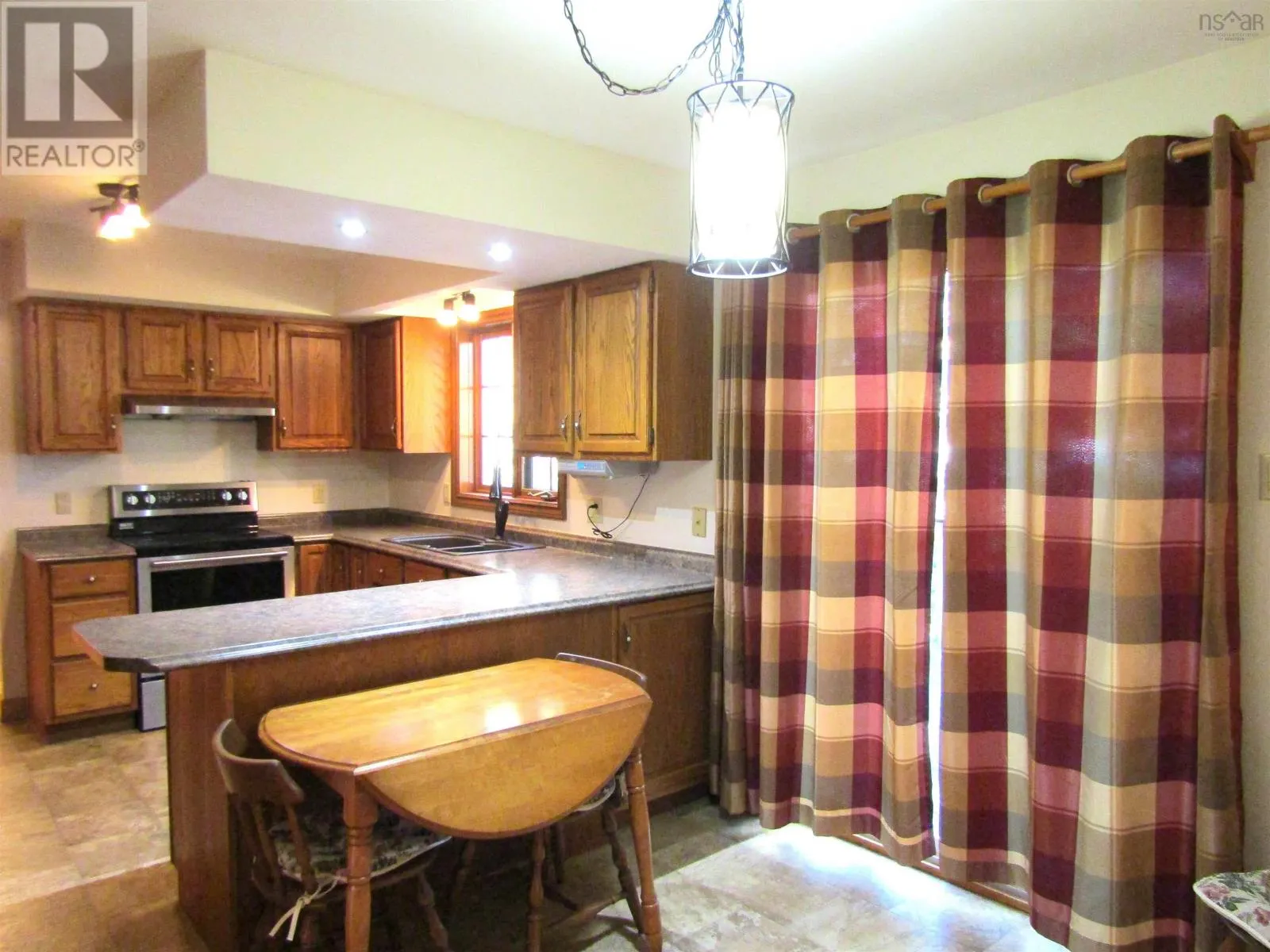 10 Amberwood Court