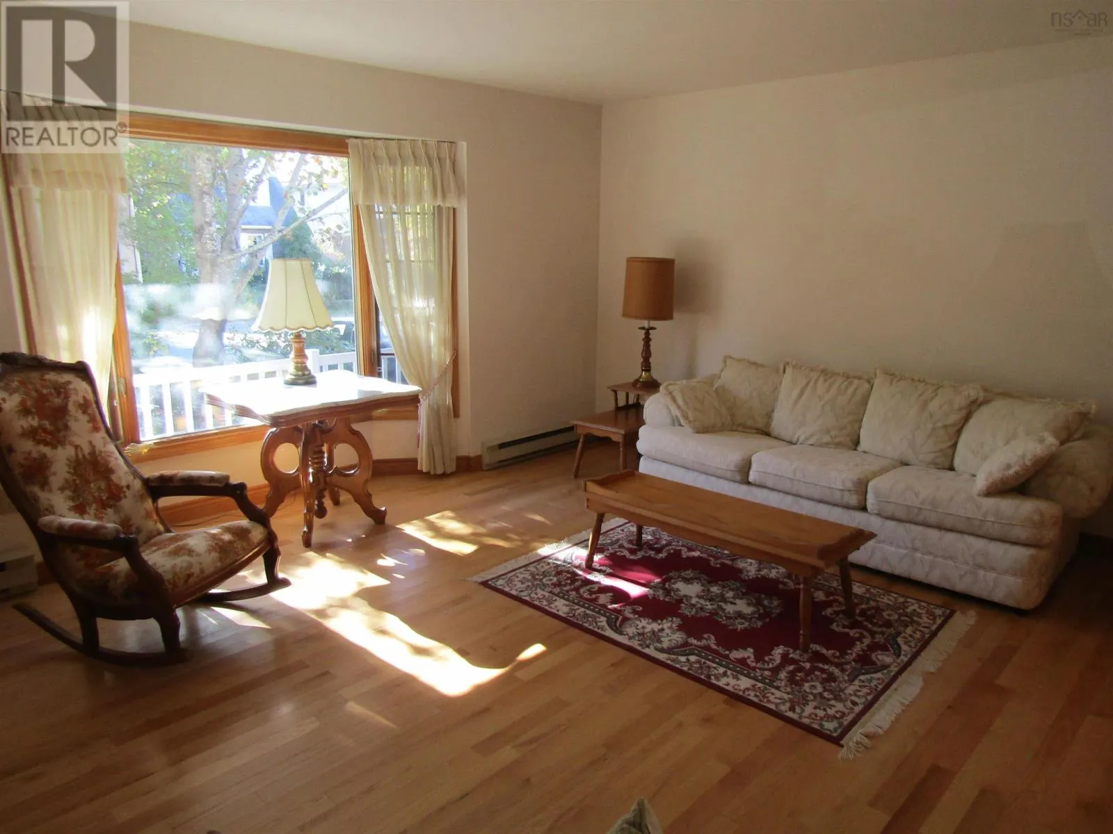 10 Amberwood Court