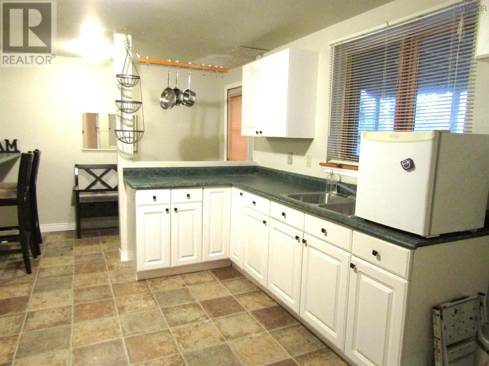 10 Amberwood Court