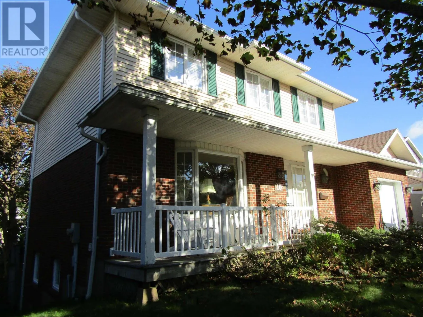 10 Amberwood Court