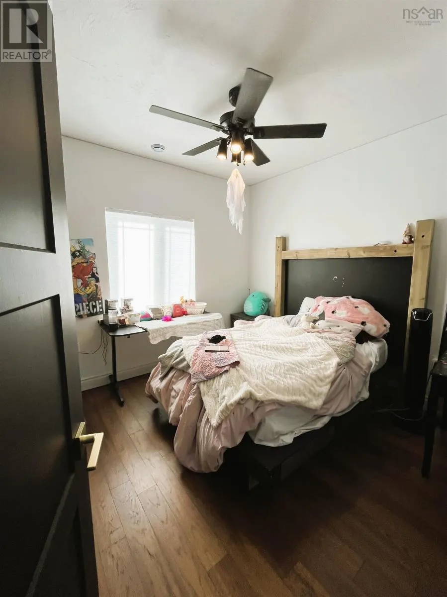 27 Molly Lane
