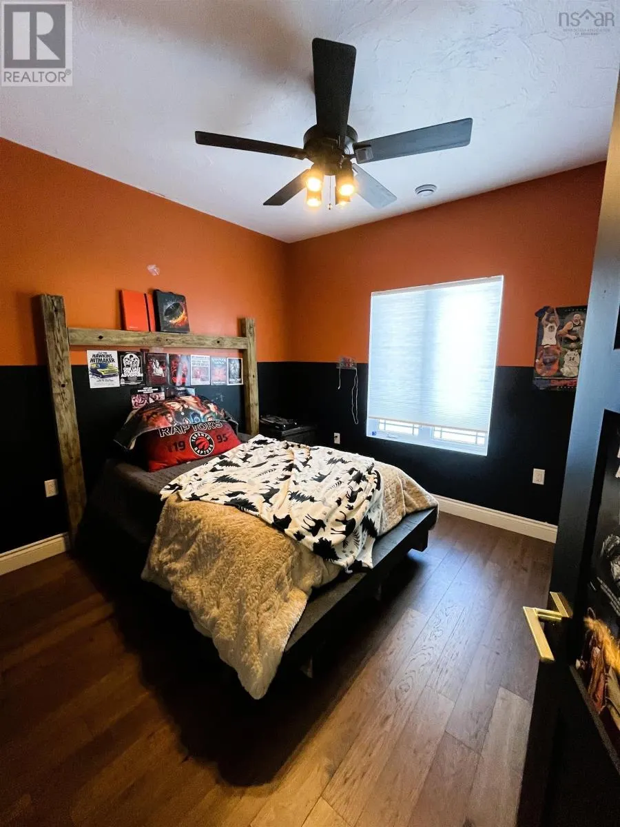 27 Molly Lane