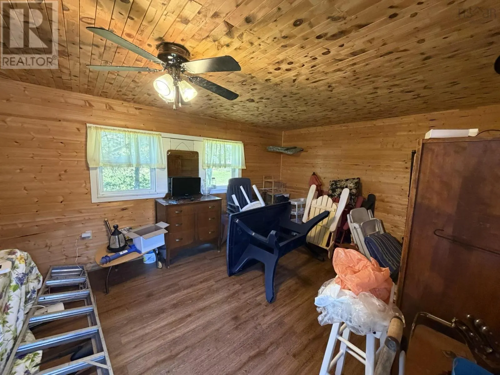 19 BLUE HERON Way
