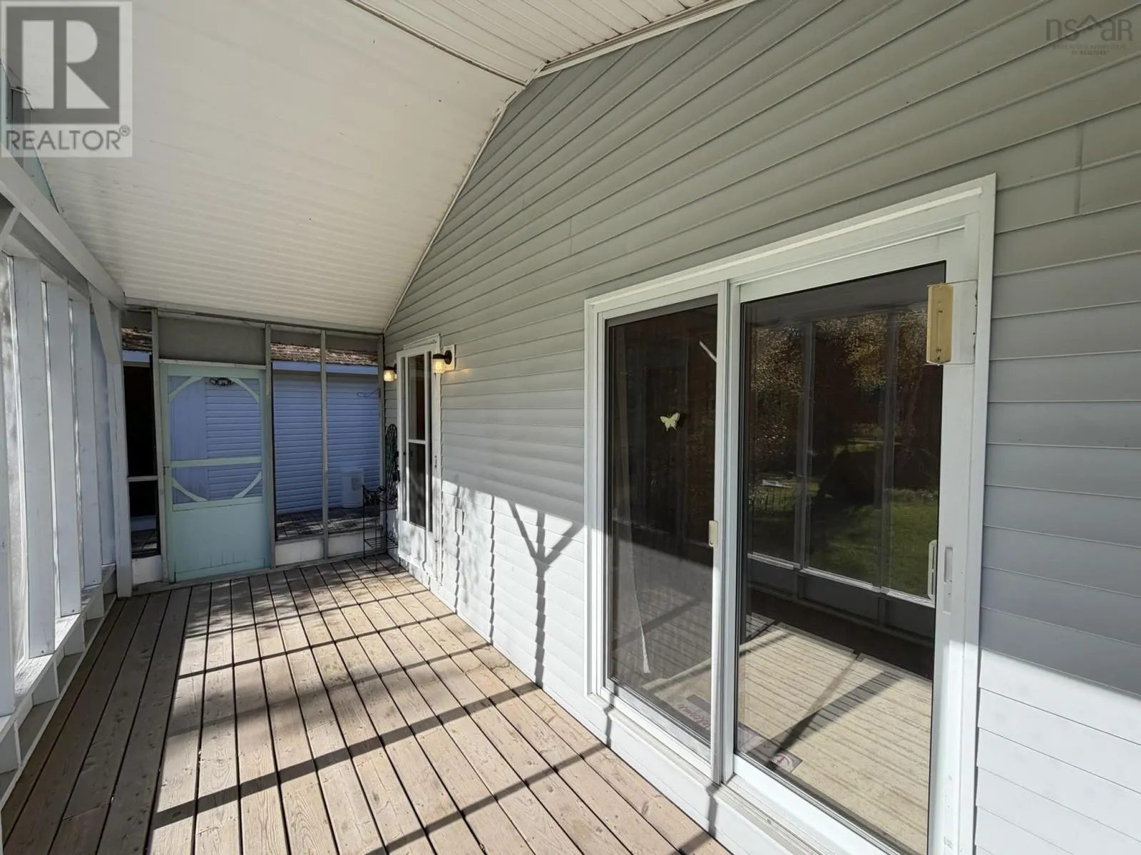 19 BLUE HERON Way