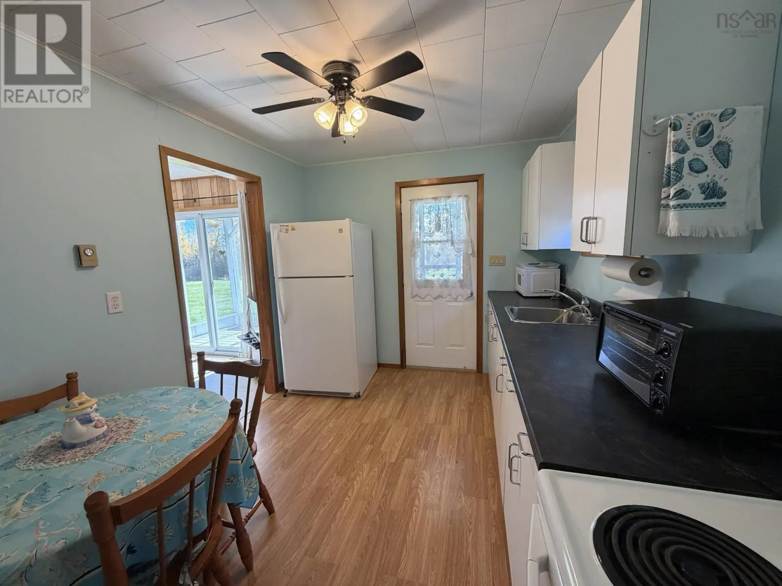 19 BLUE HERON Way