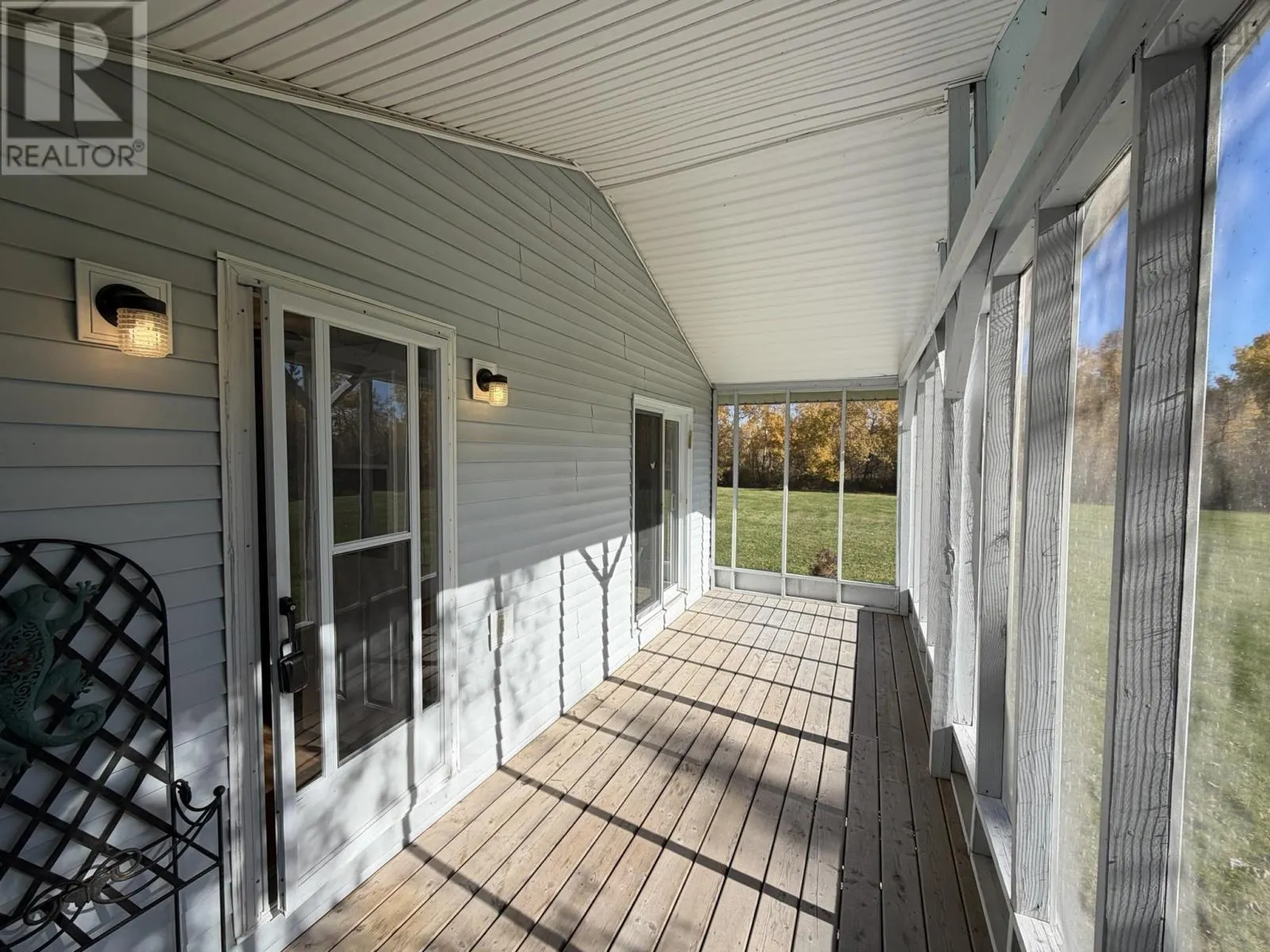 19 BLUE HERON Way
