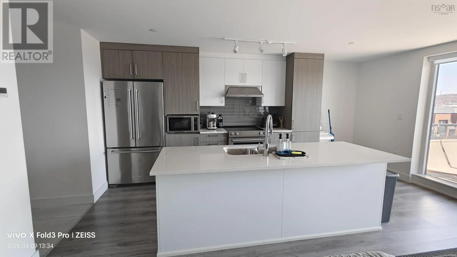 406 72 Seapoint Road