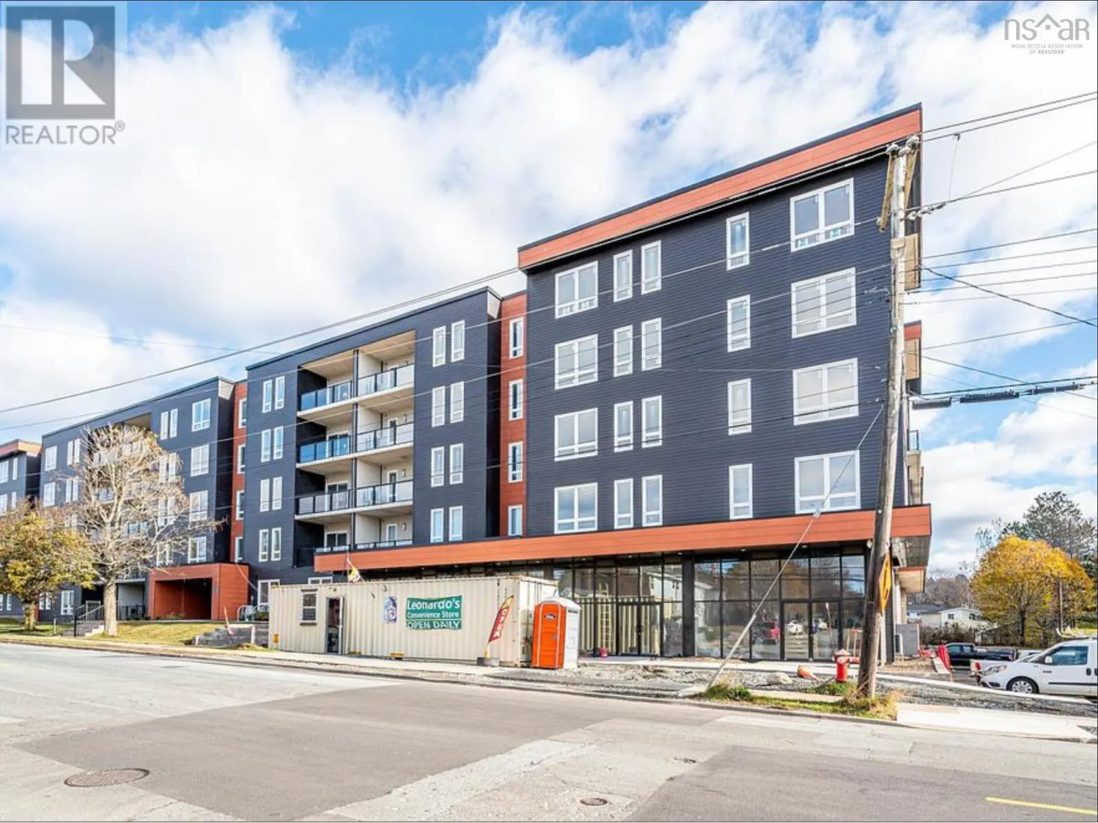 3 93 Caledonia Road