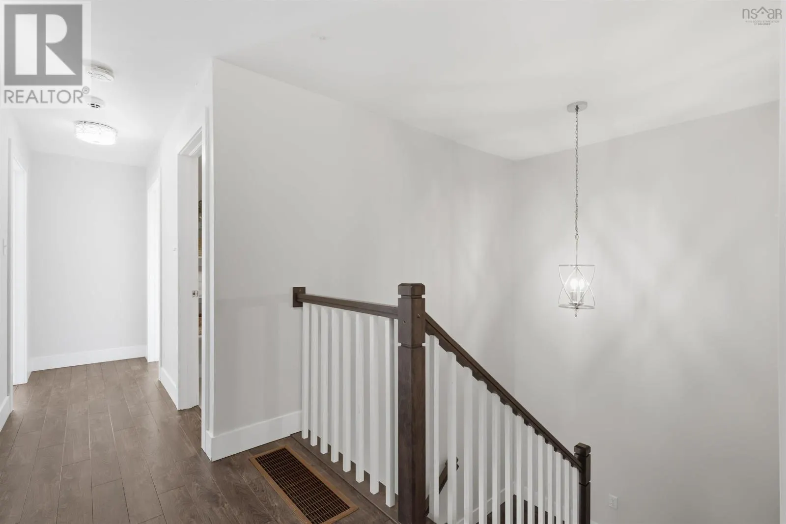 9 Crossfield Ridge