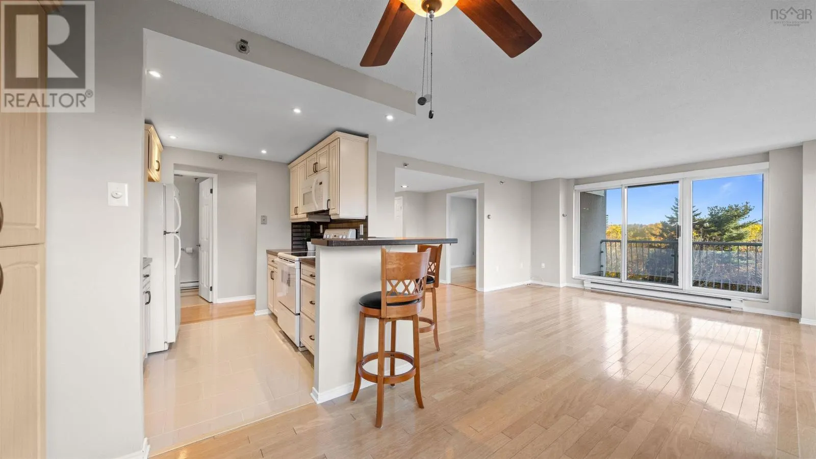 408 30 Brookdale Crescent