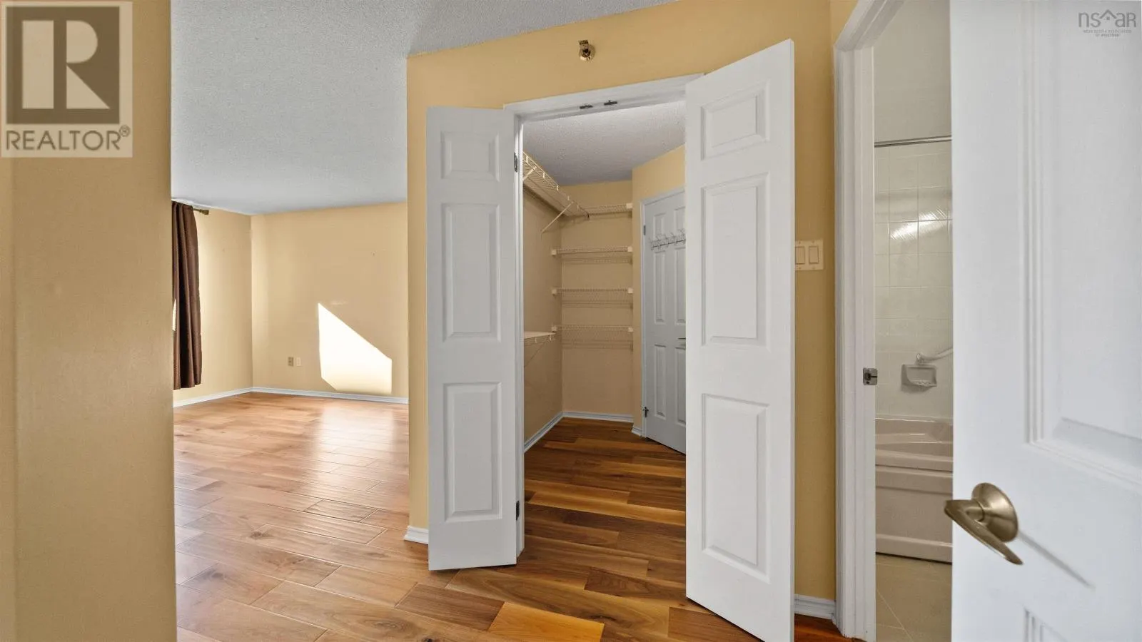 408 30 Brookdale Crescent