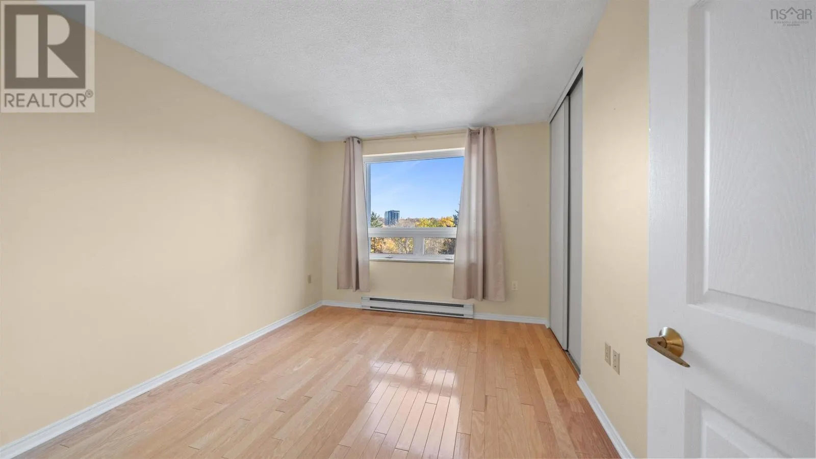 408 30 Brookdale Crescent