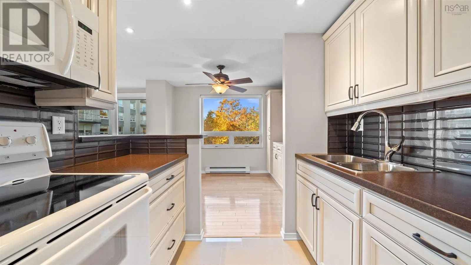 408 30 Brookdale Crescent