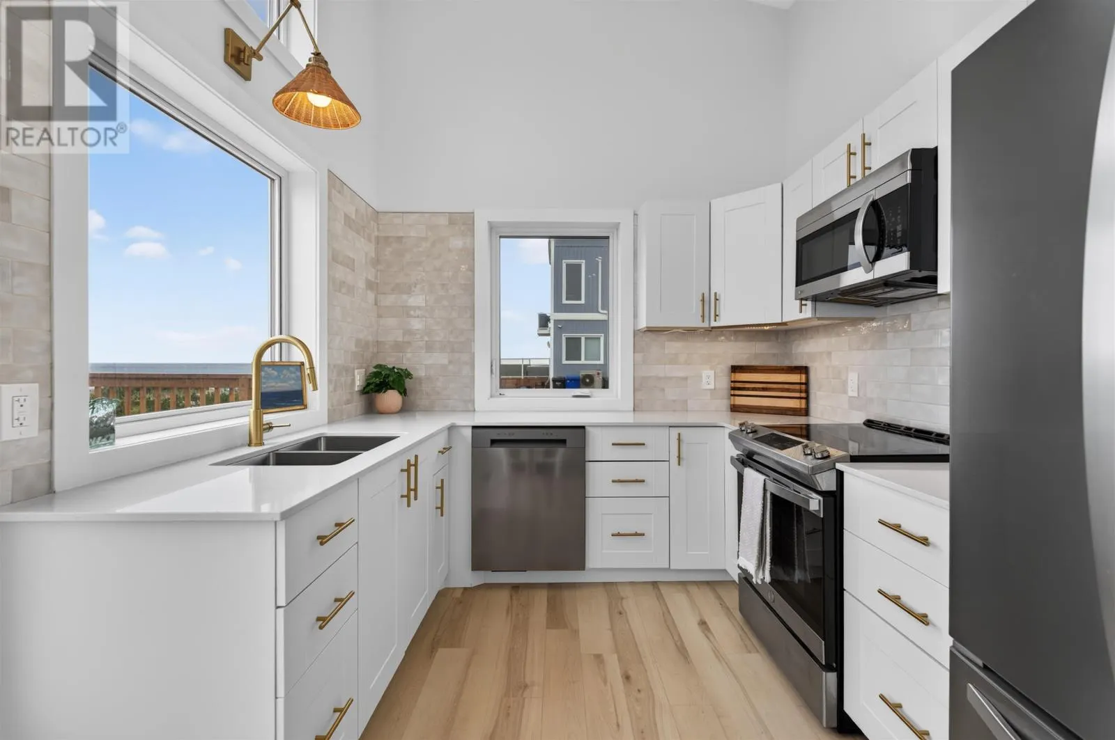 18 Oceanview Lane