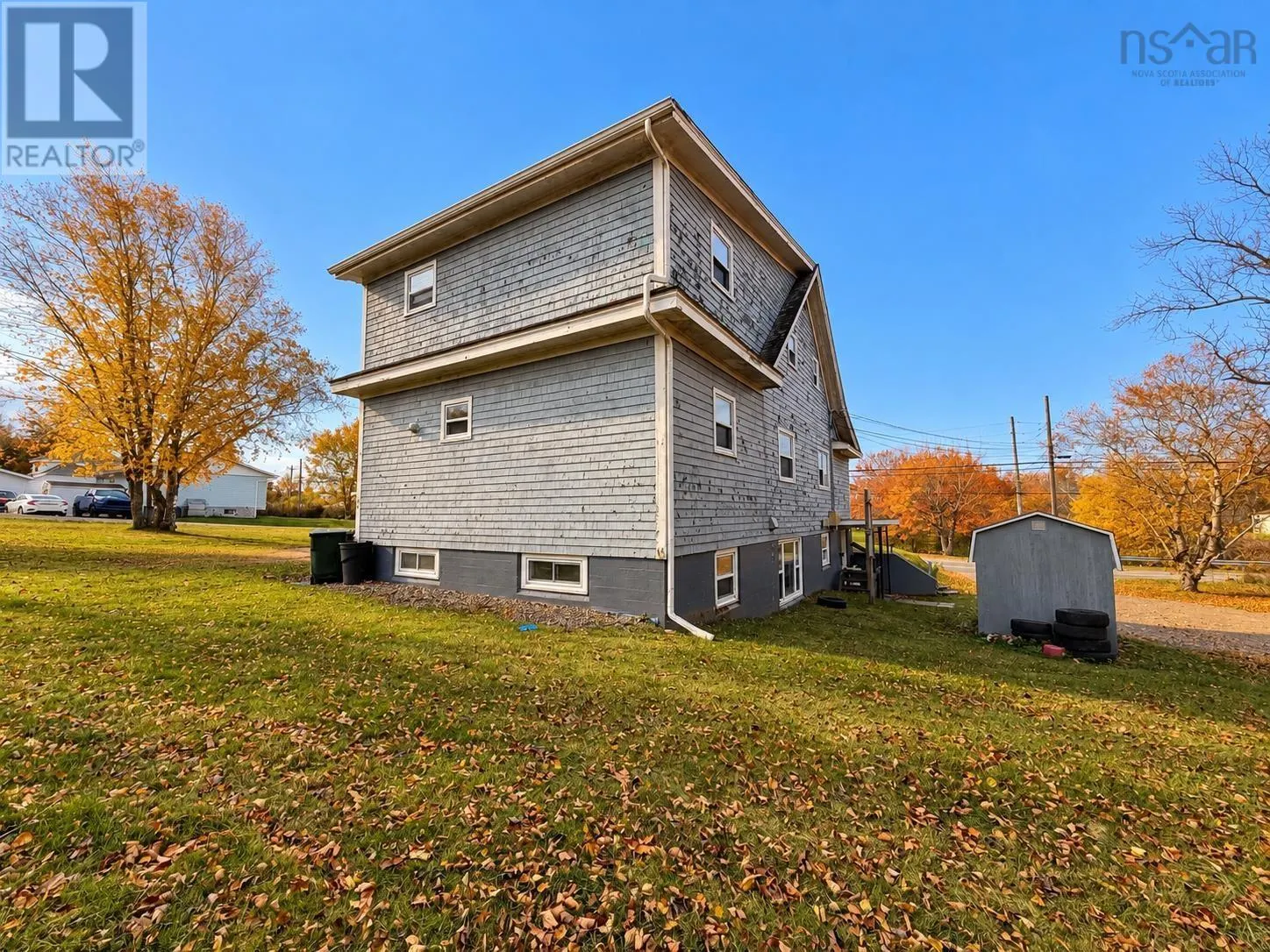 1696 Victoria Road