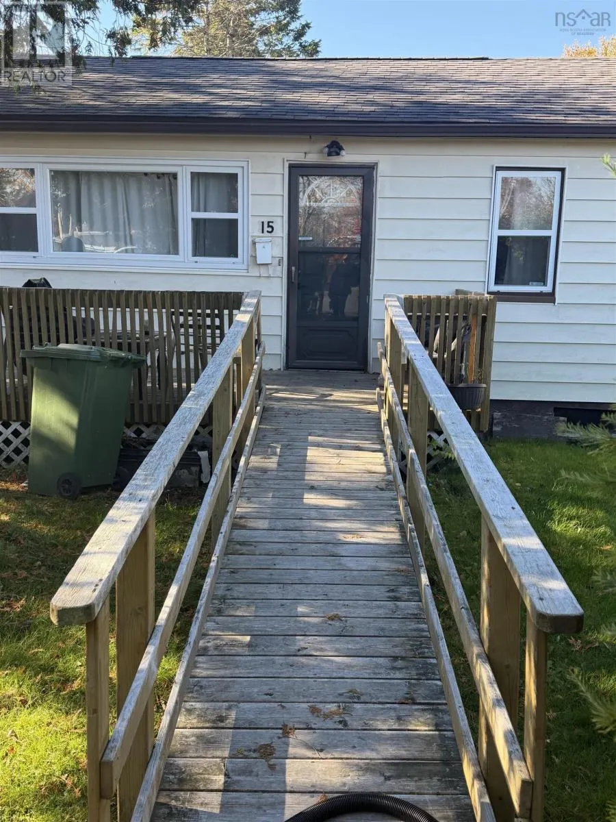 15 Holly Drive
