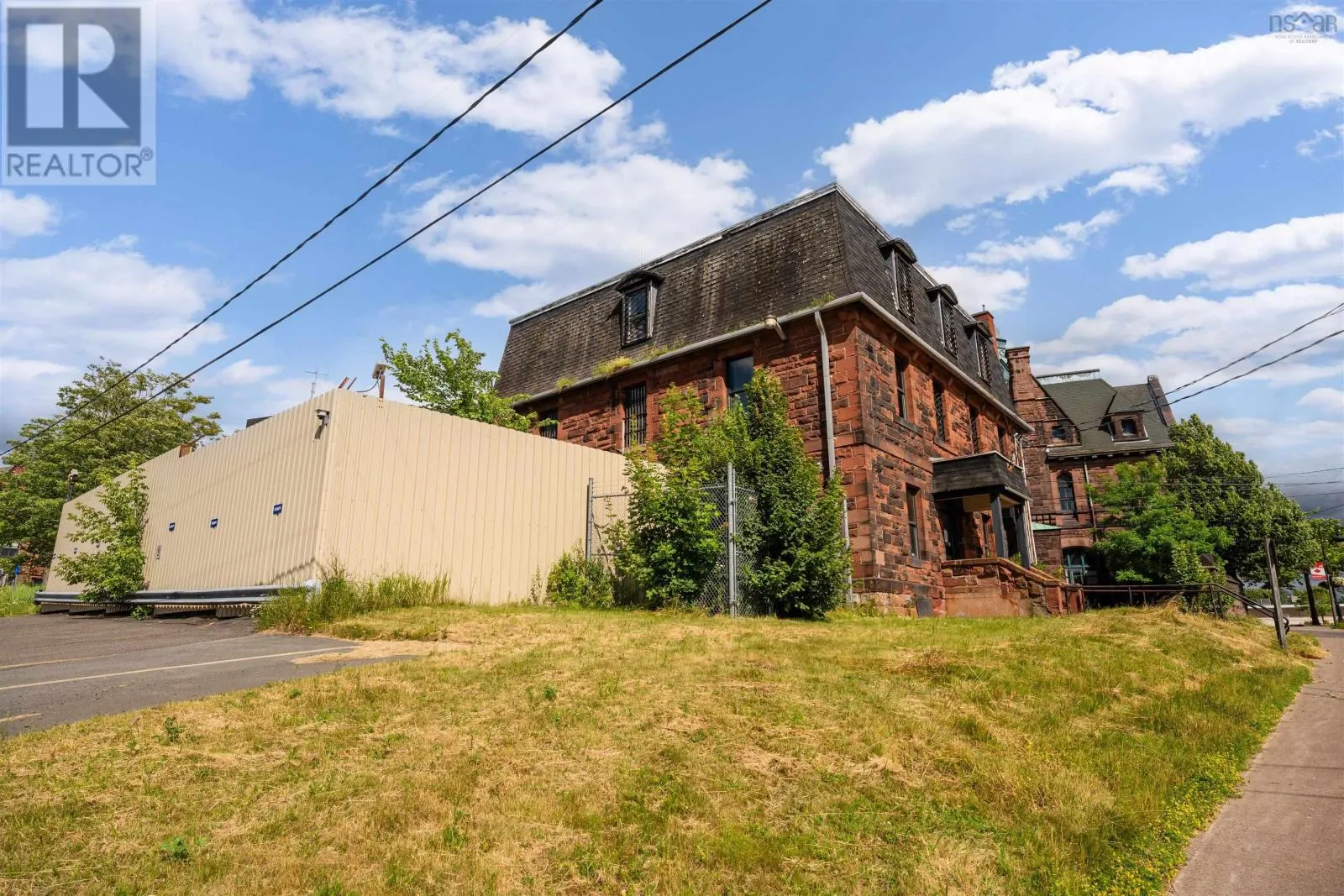 1 Lawrence Street