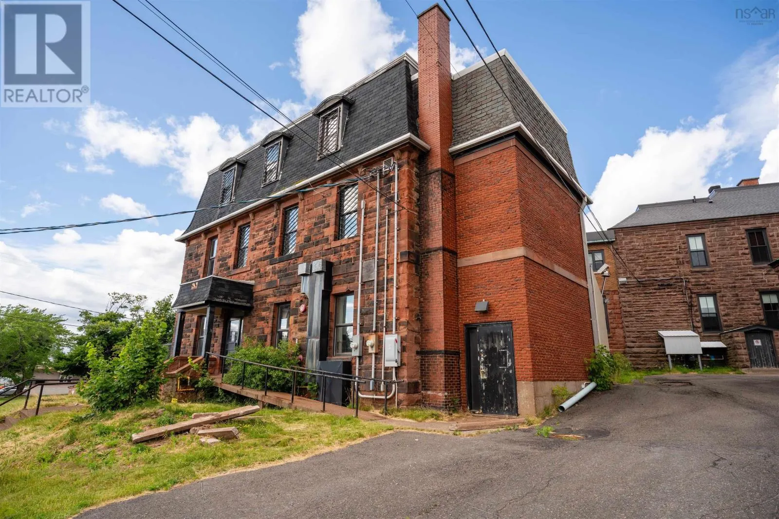 1 Lawrence Street
