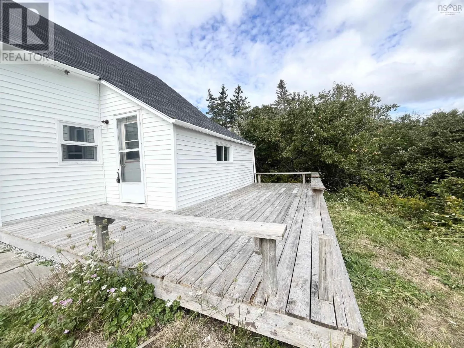 2105 Port Latour Road