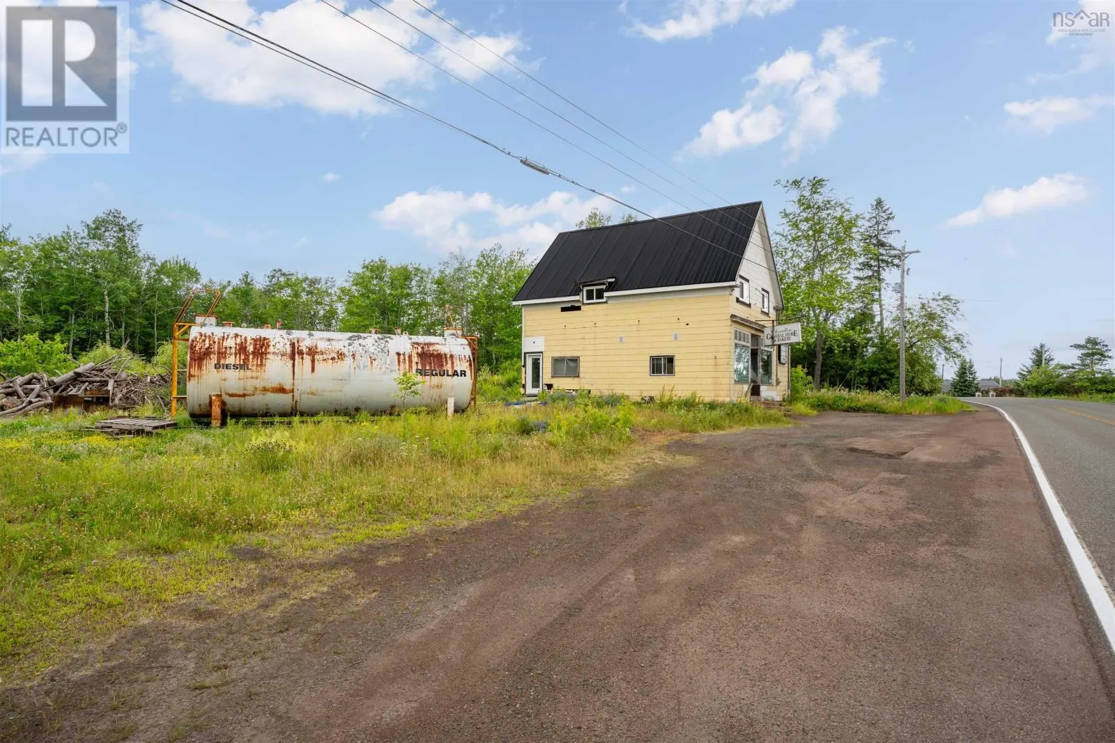 7668 Highway 6