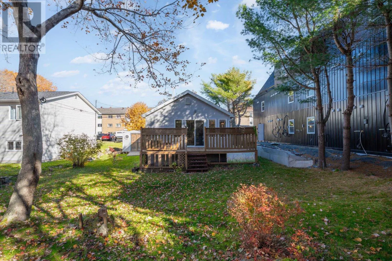 21 River Road