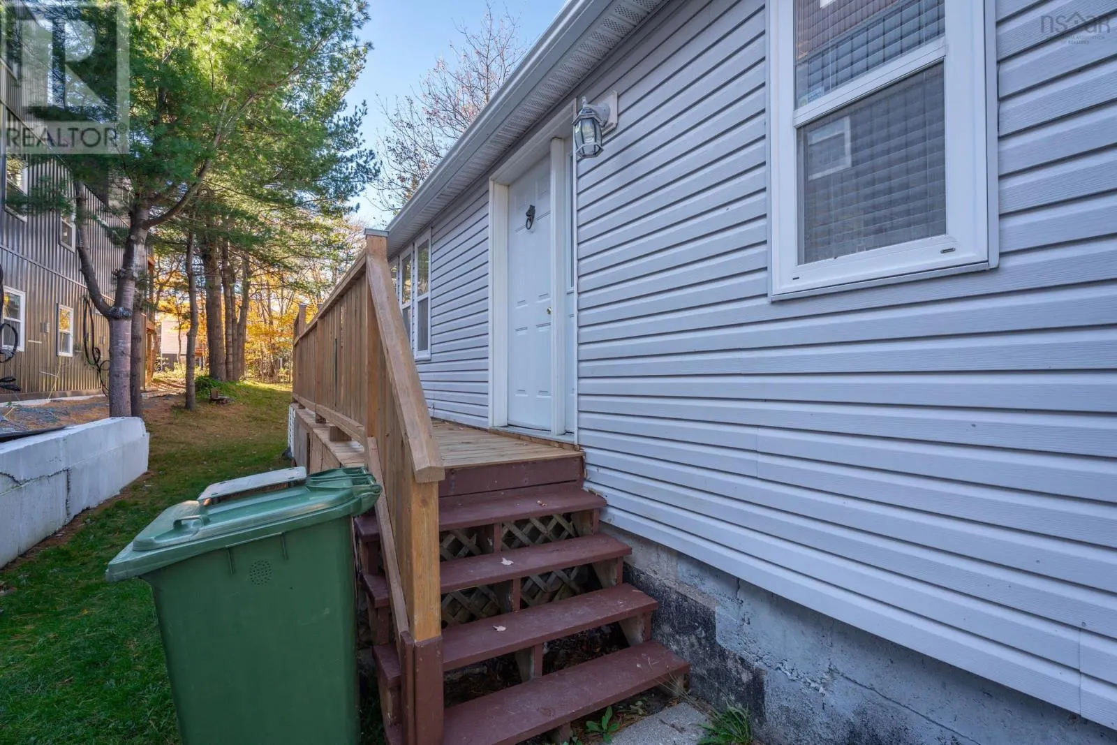 21 River Road