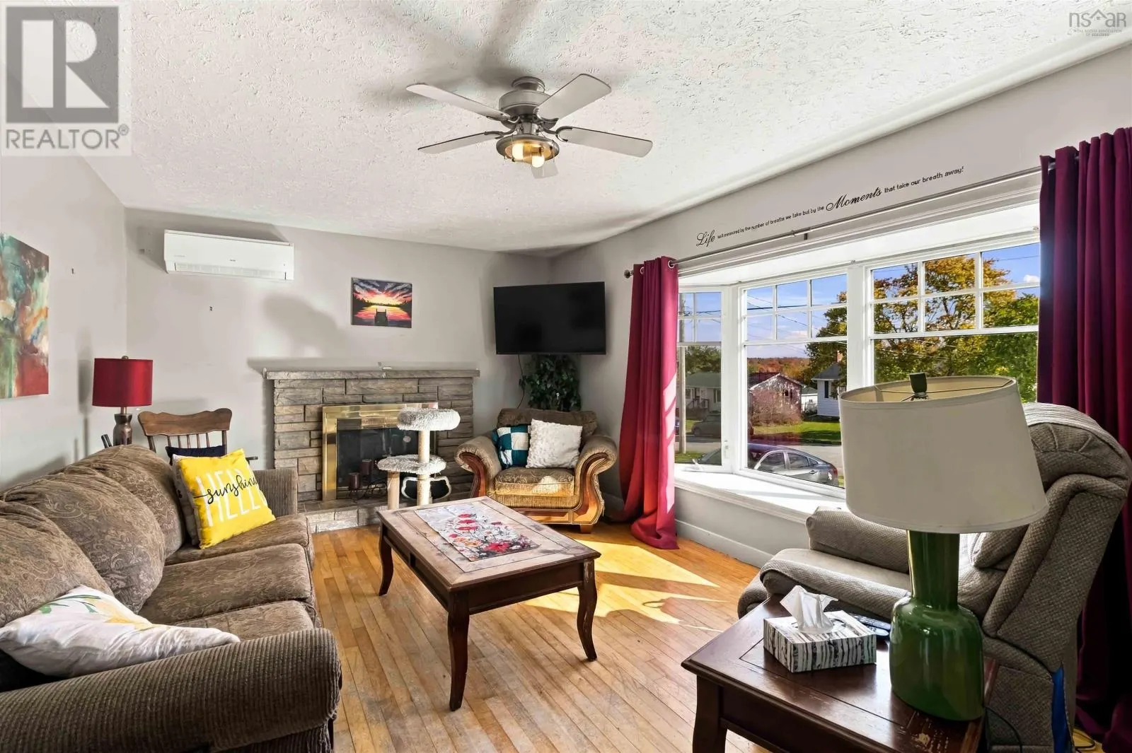 16 Laurie Drive Drive