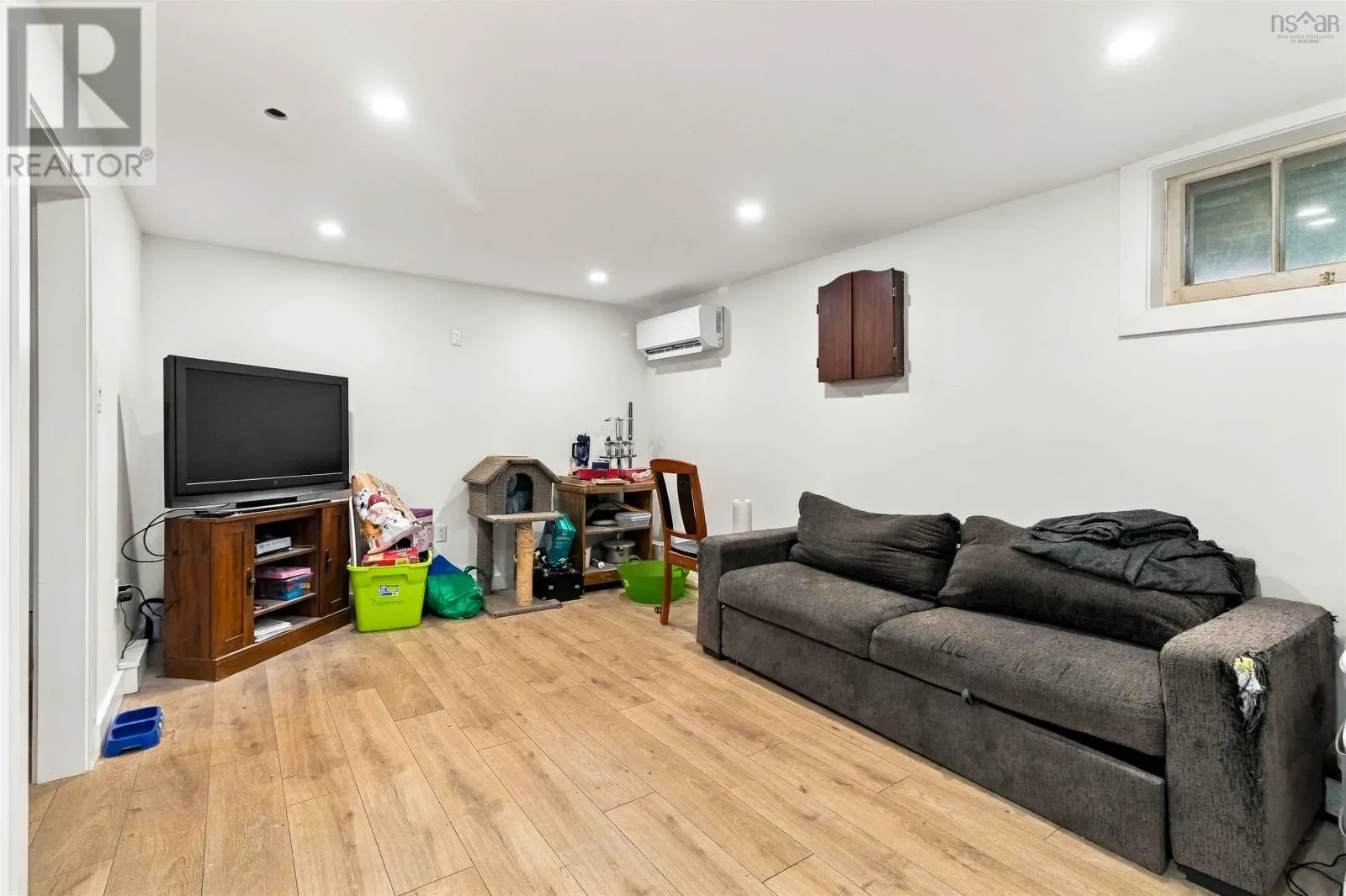 16 Laurie Drive Drive