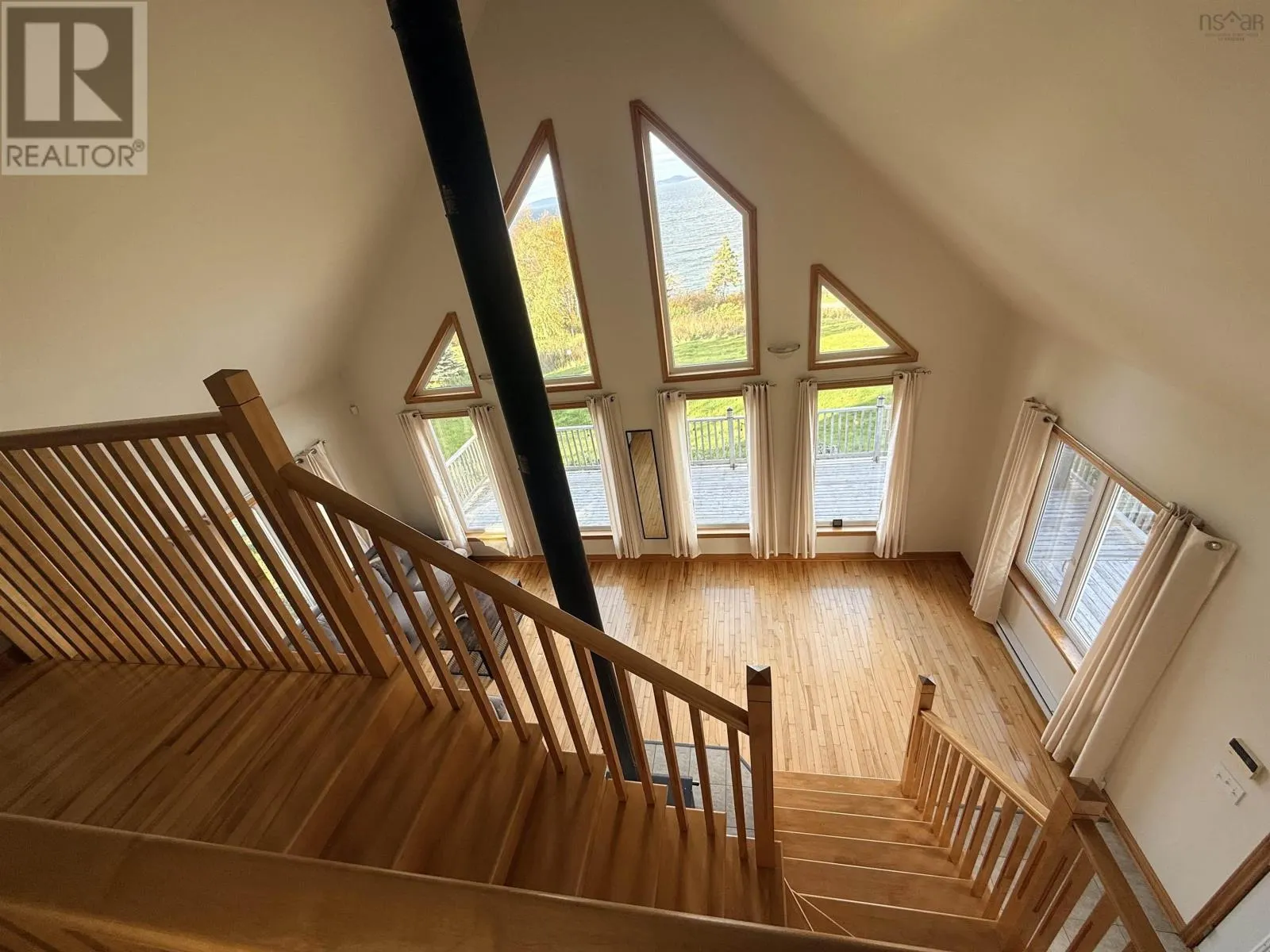 366 Lakeshore Drive