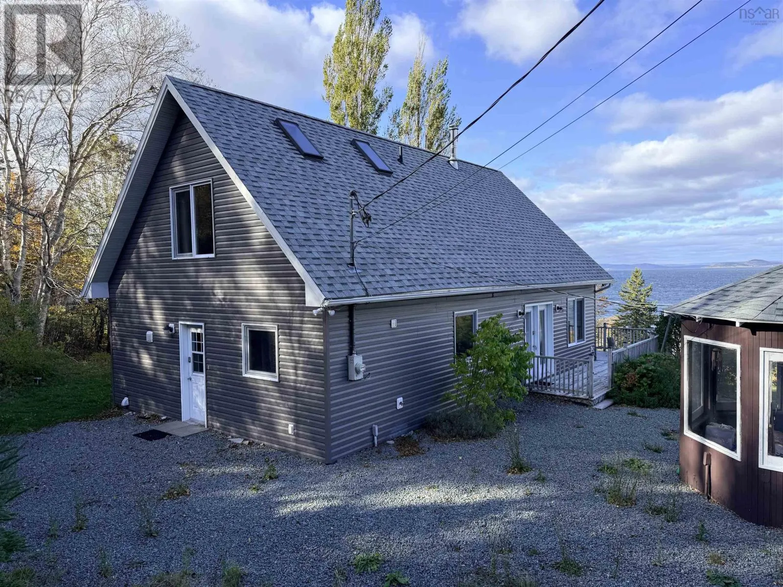 366 Lakeshore Drive