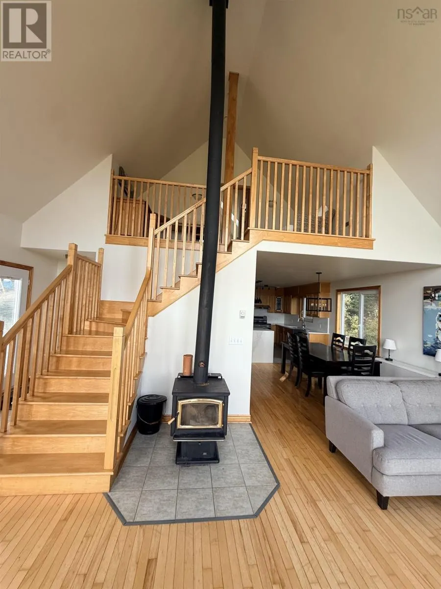 366 Lakeshore Drive