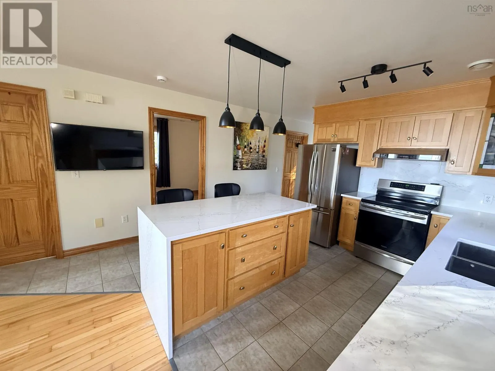 366 Lakeshore Drive