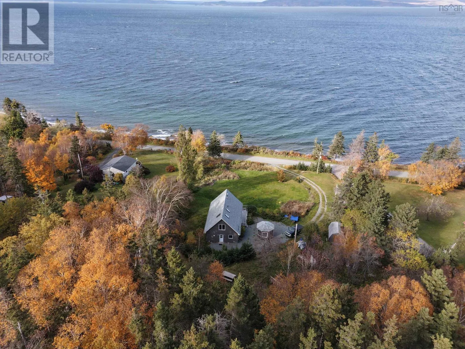 366 Lakeshore Drive