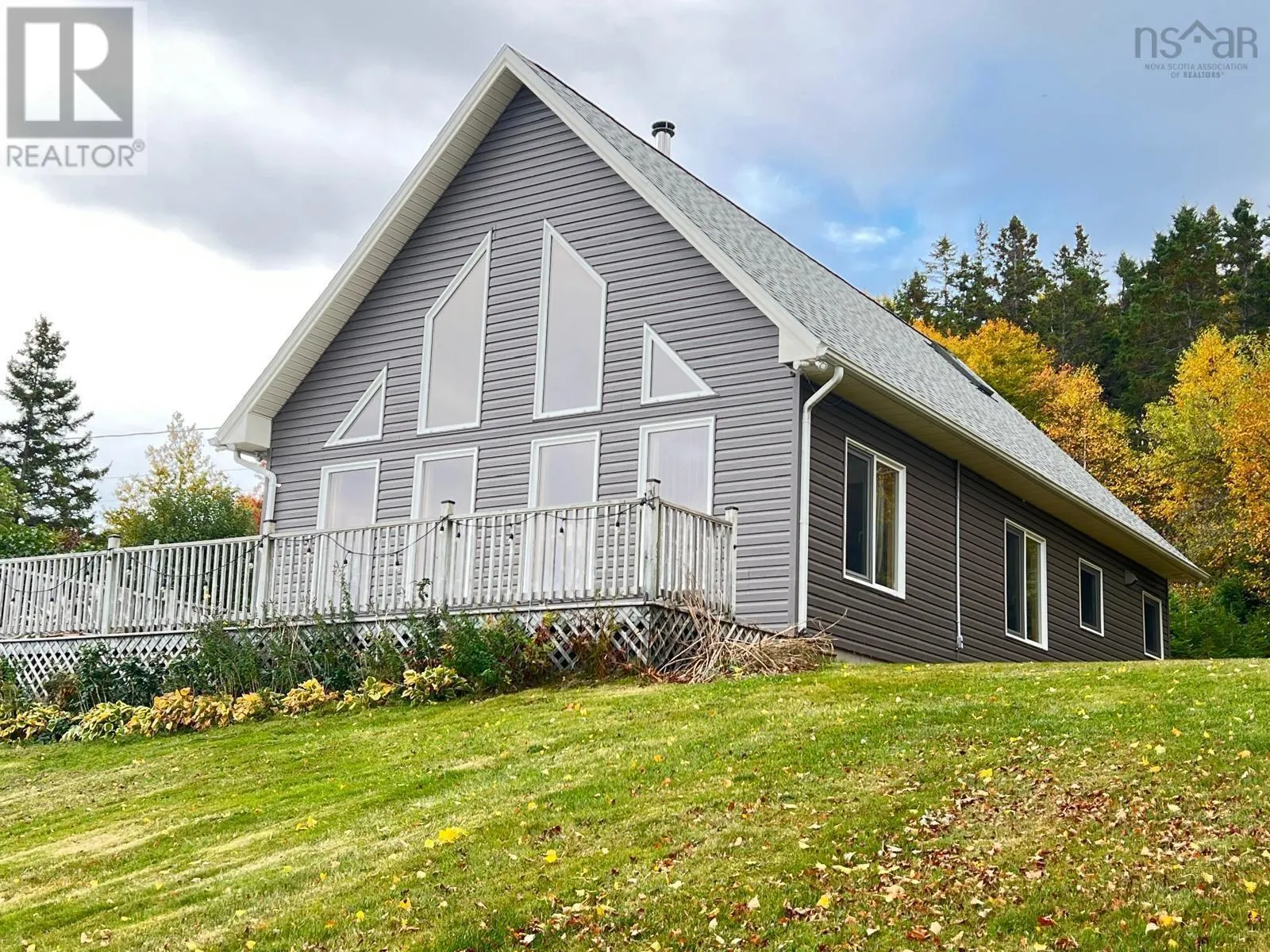 366 Lakeshore Drive