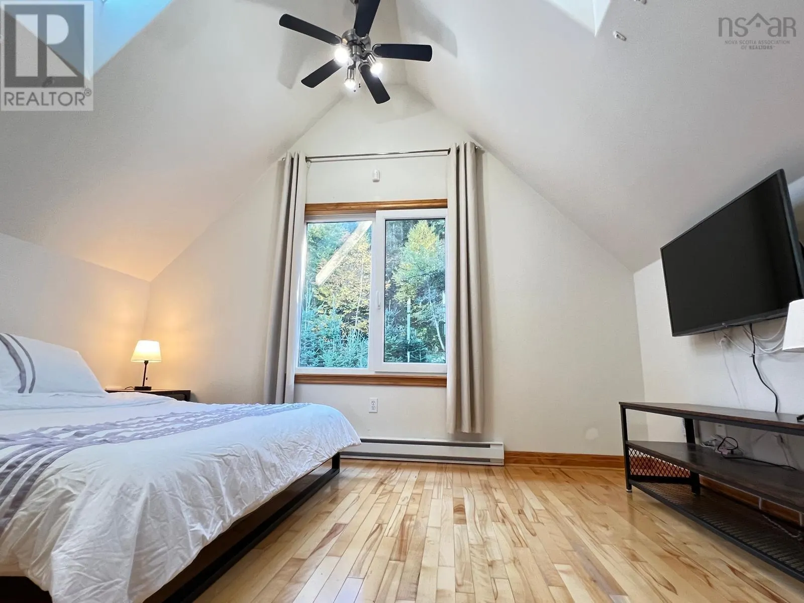 366 Lakeshore Drive