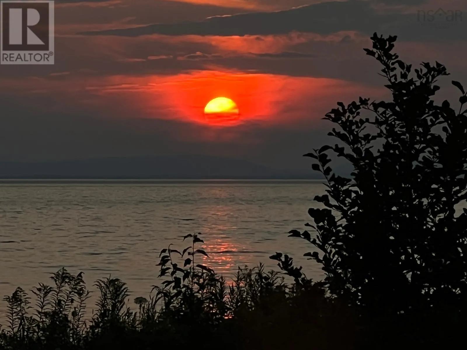 366 Lakeshore Drive