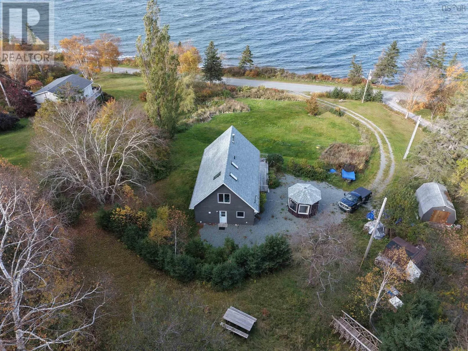 366 Lakeshore Drive