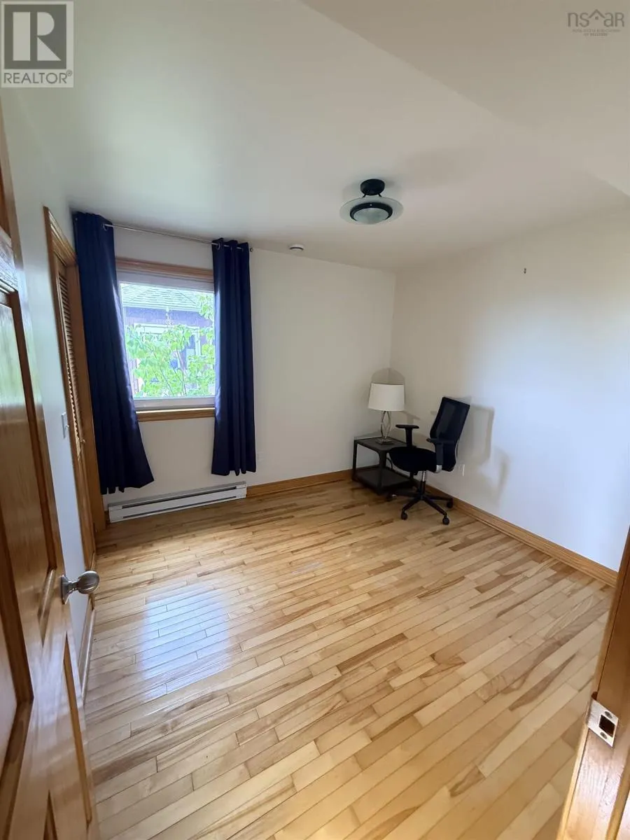 366 Lakeshore Drive