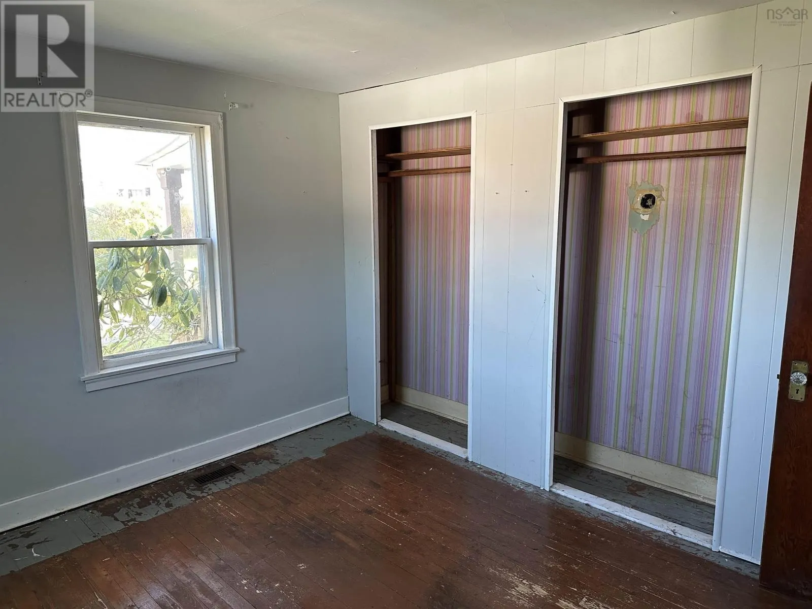 8 Beverly Avenue
