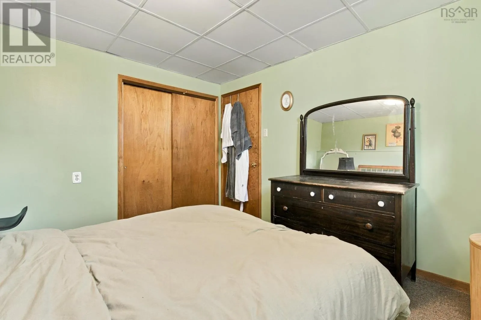 7 Summit Heights Road