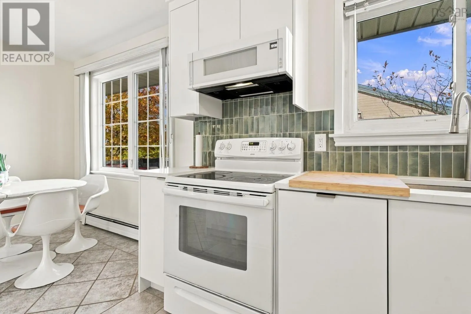 7 Summit Heights Road