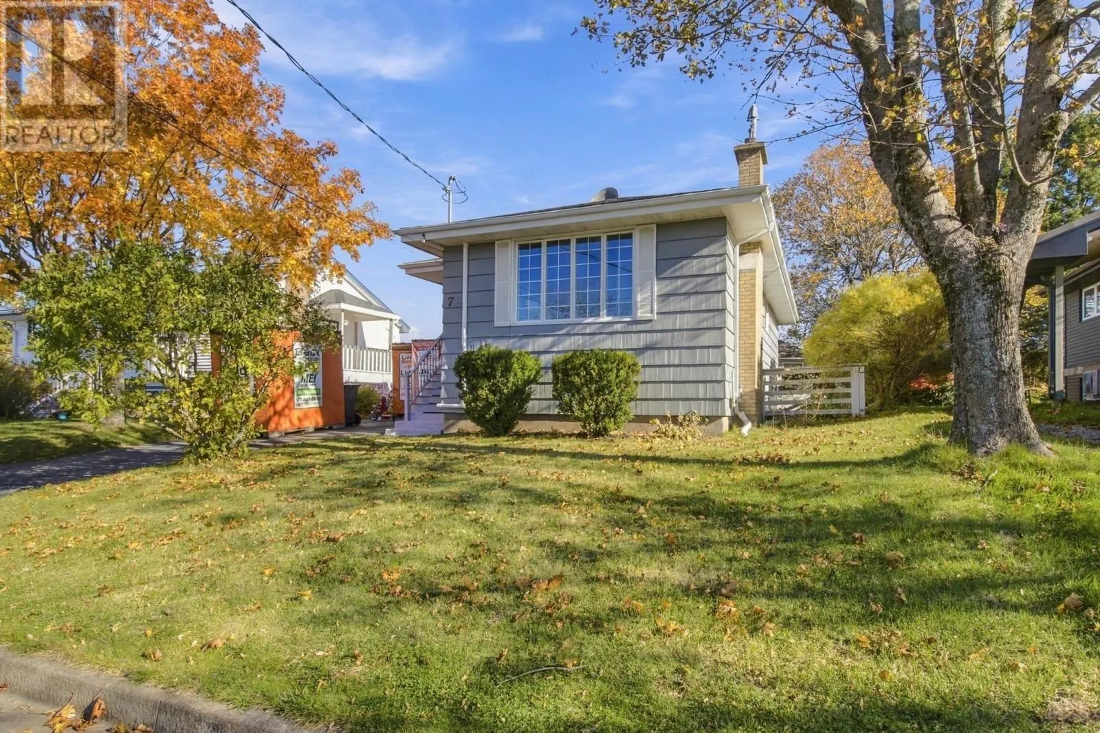 7 Summit Heights Road
