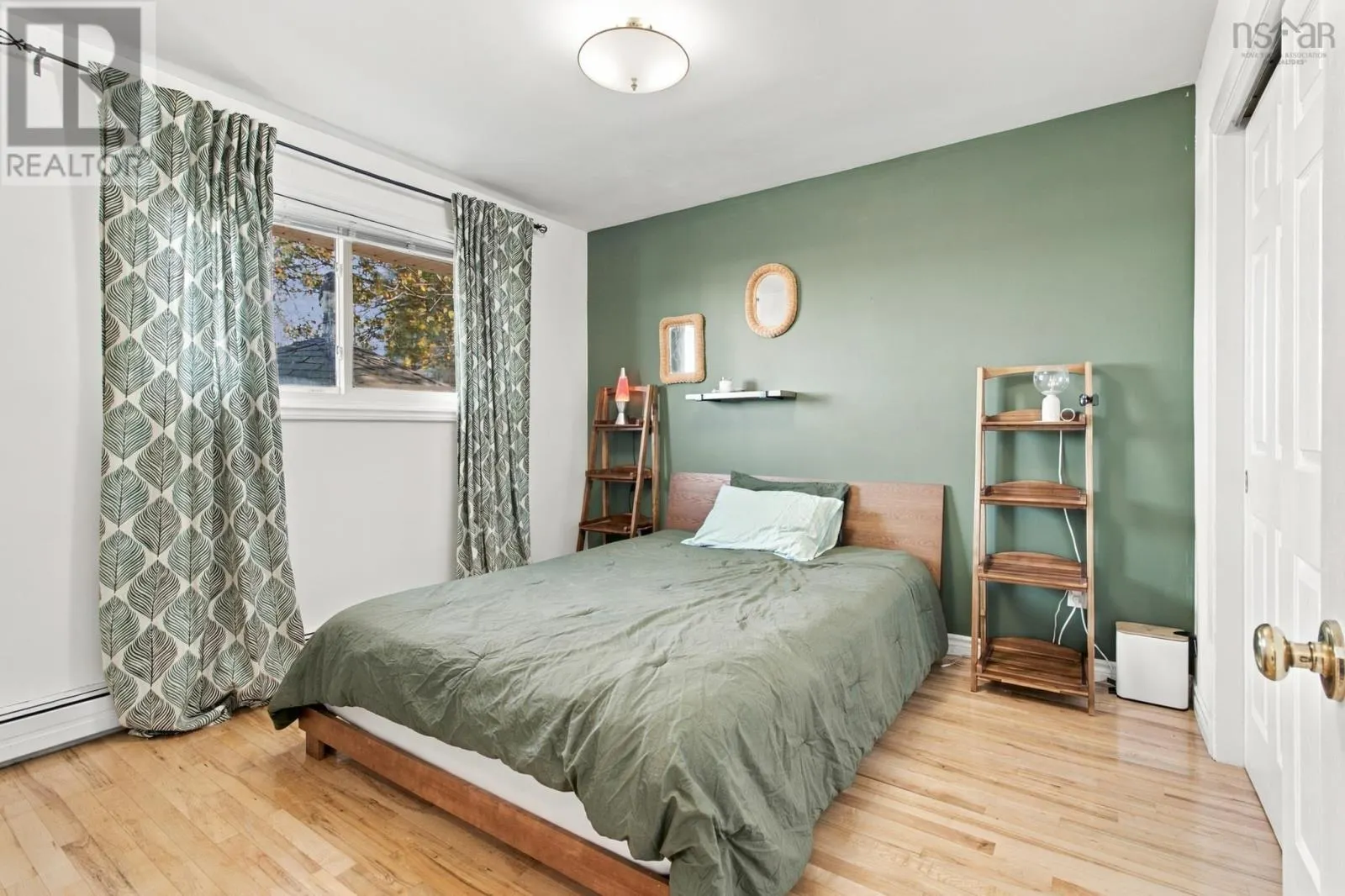7 Summit Heights Road