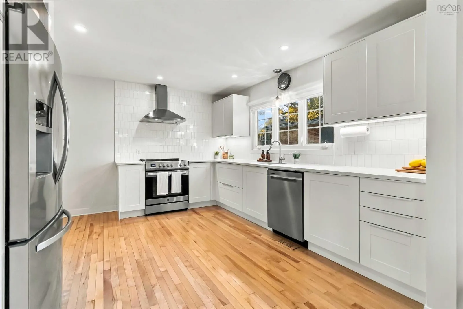 101 Deepwood Crescent